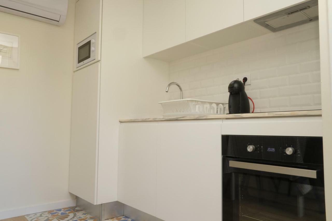 Oporto Wall Apartments Bagian luar foto