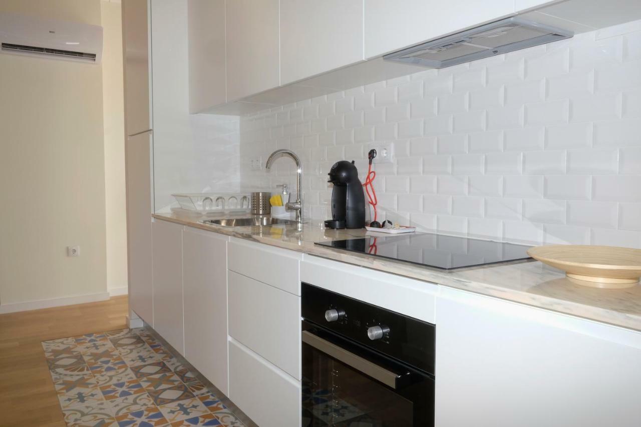 Oporto Wall Apartments Bagian luar foto