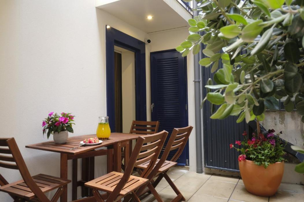 Oporto Wall Apartments Bagian luar foto